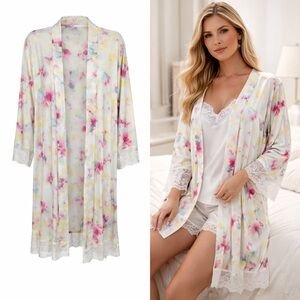 🩷 NWT! INC Floral Lace Robe